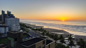 Pé na areia, frente mar, wi-fi e garagem coberta no Caiçara - PG